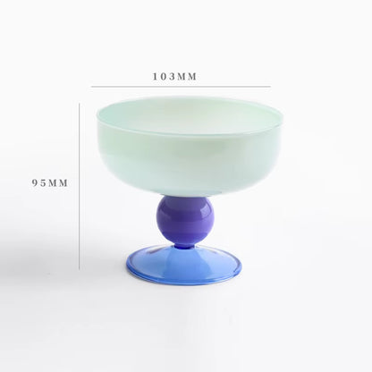 “A Small Stem, A Quiet Elegance” 