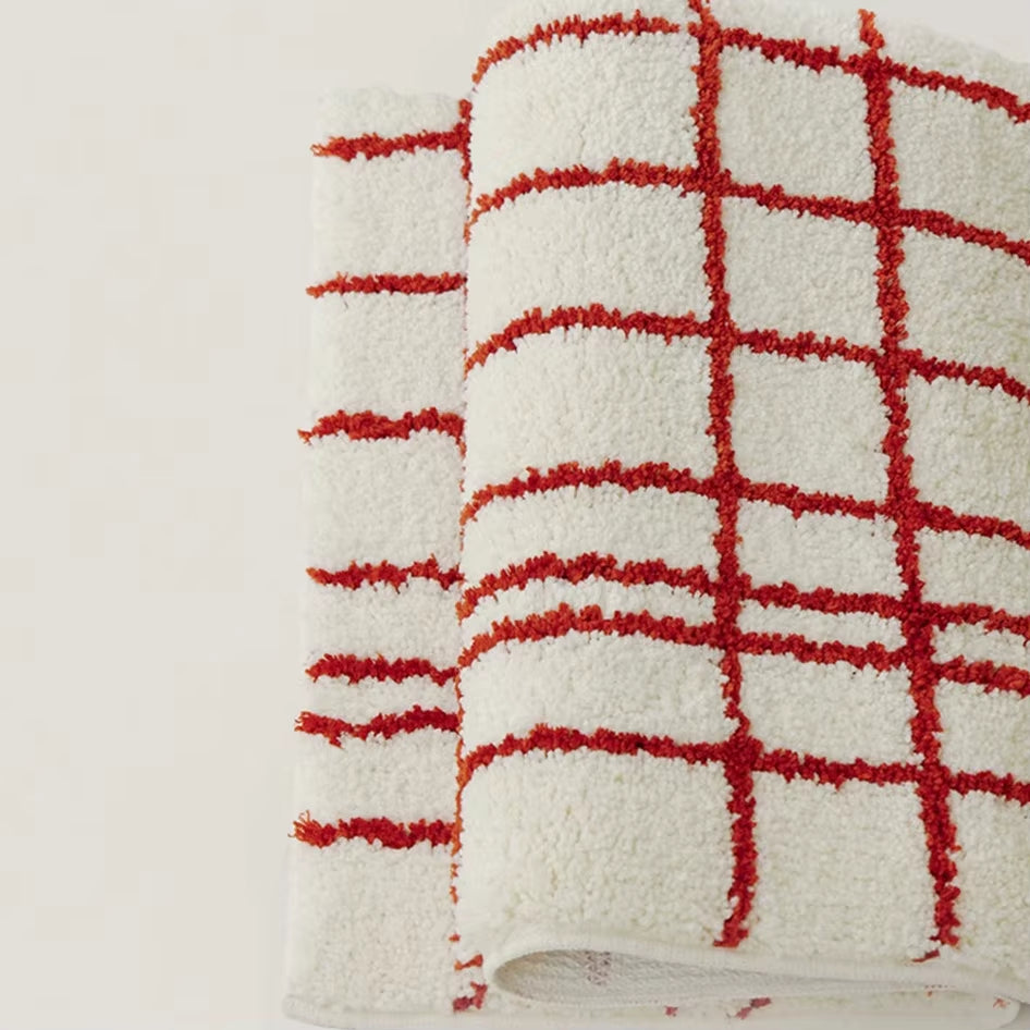 Minimal Red Plaid Tufted Carpet