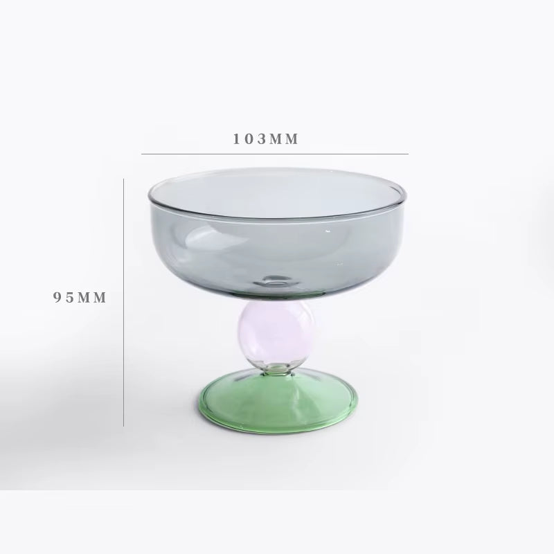 “A Small Stem, A Quiet Elegance” 